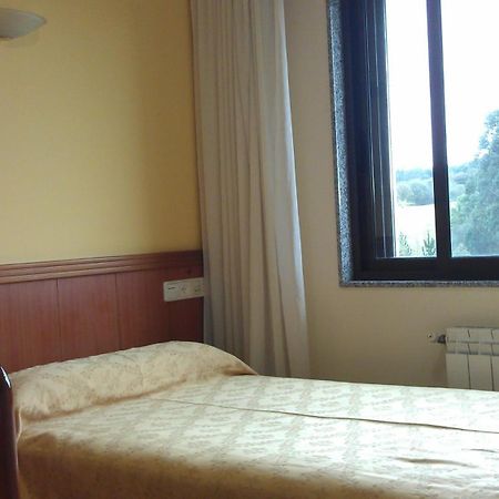 Hostal Restaurante O'Cadaval Frades ห้อง รูปภาพ