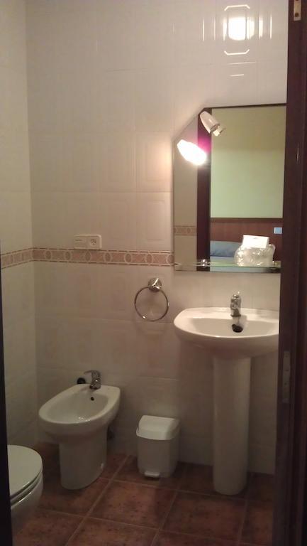 Hostal Restaurante O'Cadaval Frades ห้อง รูปภาพ